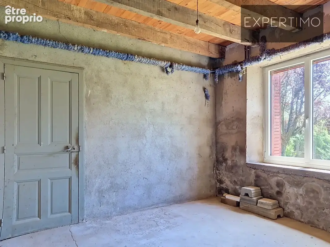 Propriété de caractère isolee  avec 8 hectares et grandes dépendances   aveyron - photo 17
