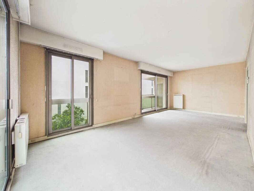 Appartement à PARIS-17E