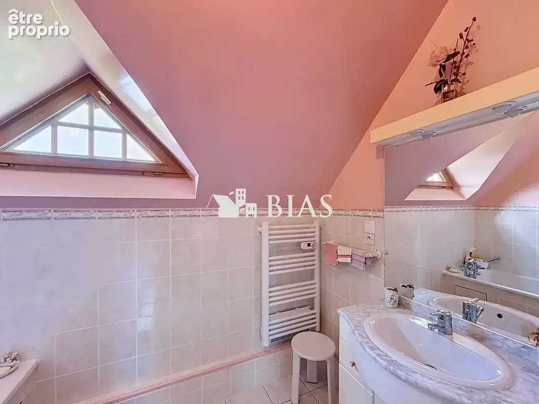 Maison 4 pièces 96 m² à vendre à Pont-L'eveque (14130) - photo 9