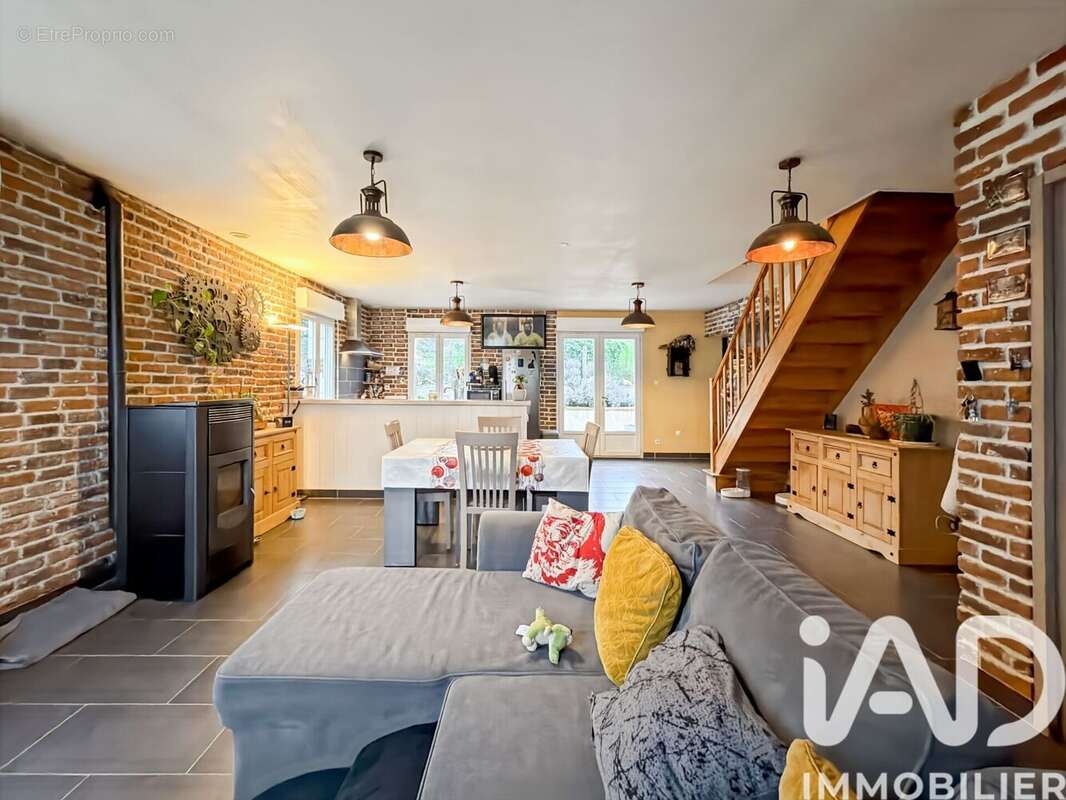 Photo 4 - Maison à LA CELLE-SAINT-CYR