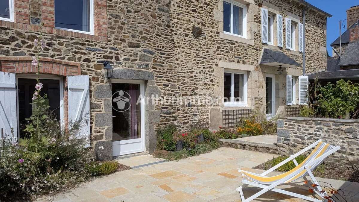 Ensemble immobilier en pierre centre d'Etables - photo 2