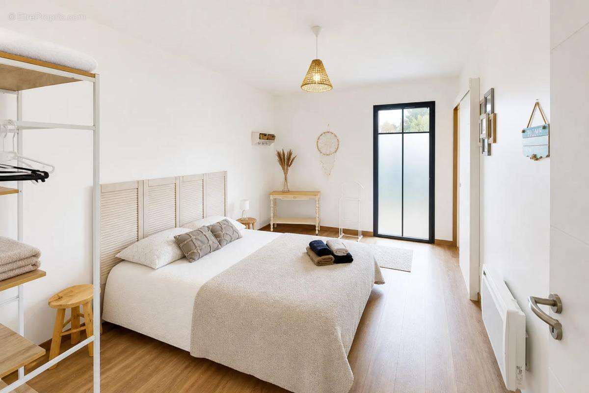Maison à ARES