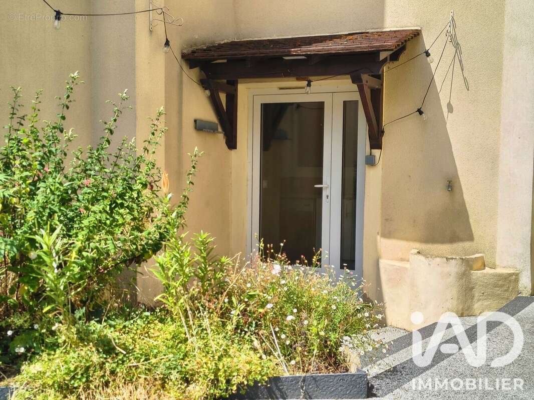 Maison 120 m² à Saint-Arnoult-En-Yvelines  - photo 4