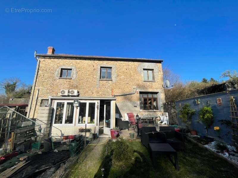 Maison à LA CELLE-DUNOISE