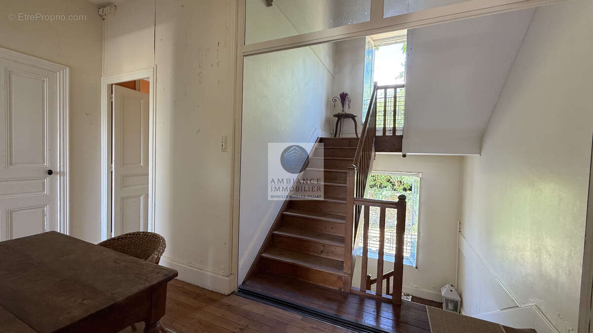 Maison à LES OLLIERES-SUR-EYRIEUX