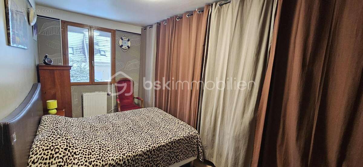 Maison de 2000 dans quartier calme et familliale - photo 4