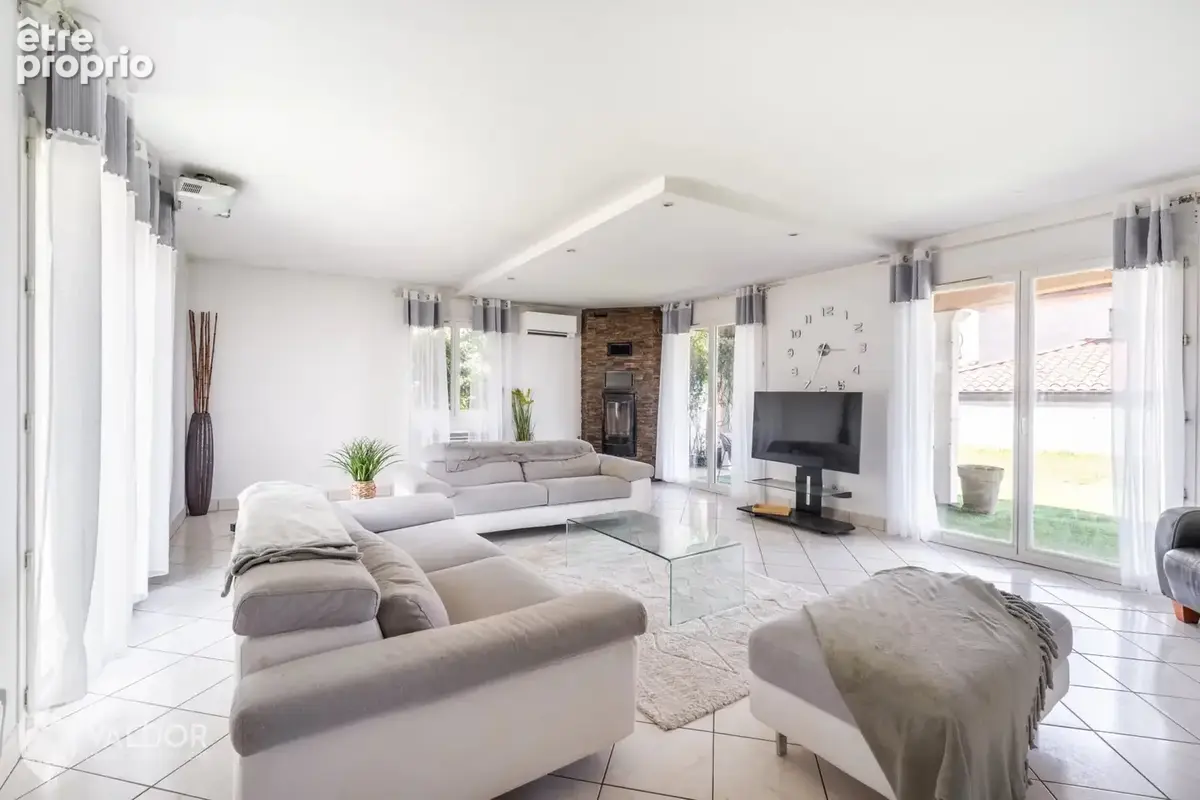 Maison familiale 5 chambres – 144 m² sur 1 100 m² de terrain - photo 3