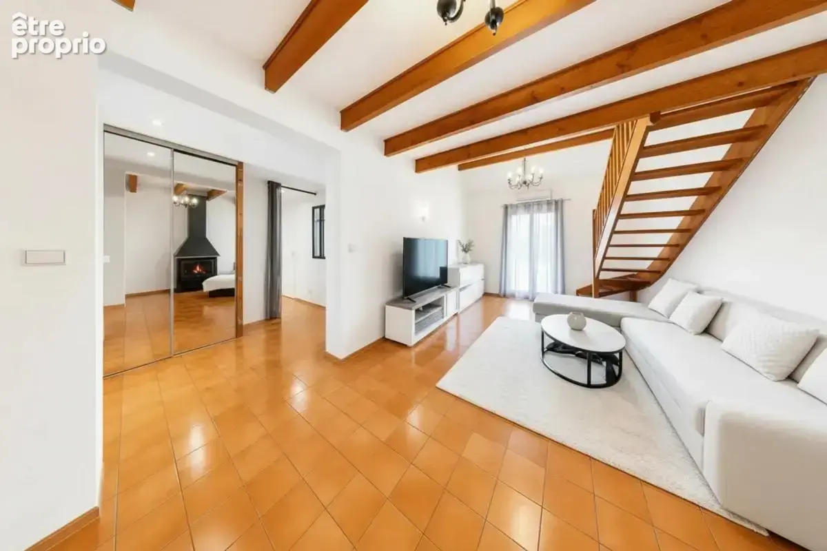 Maison de 6 pièces - 4 chambres de 155 m² à Chéroy - photo 8