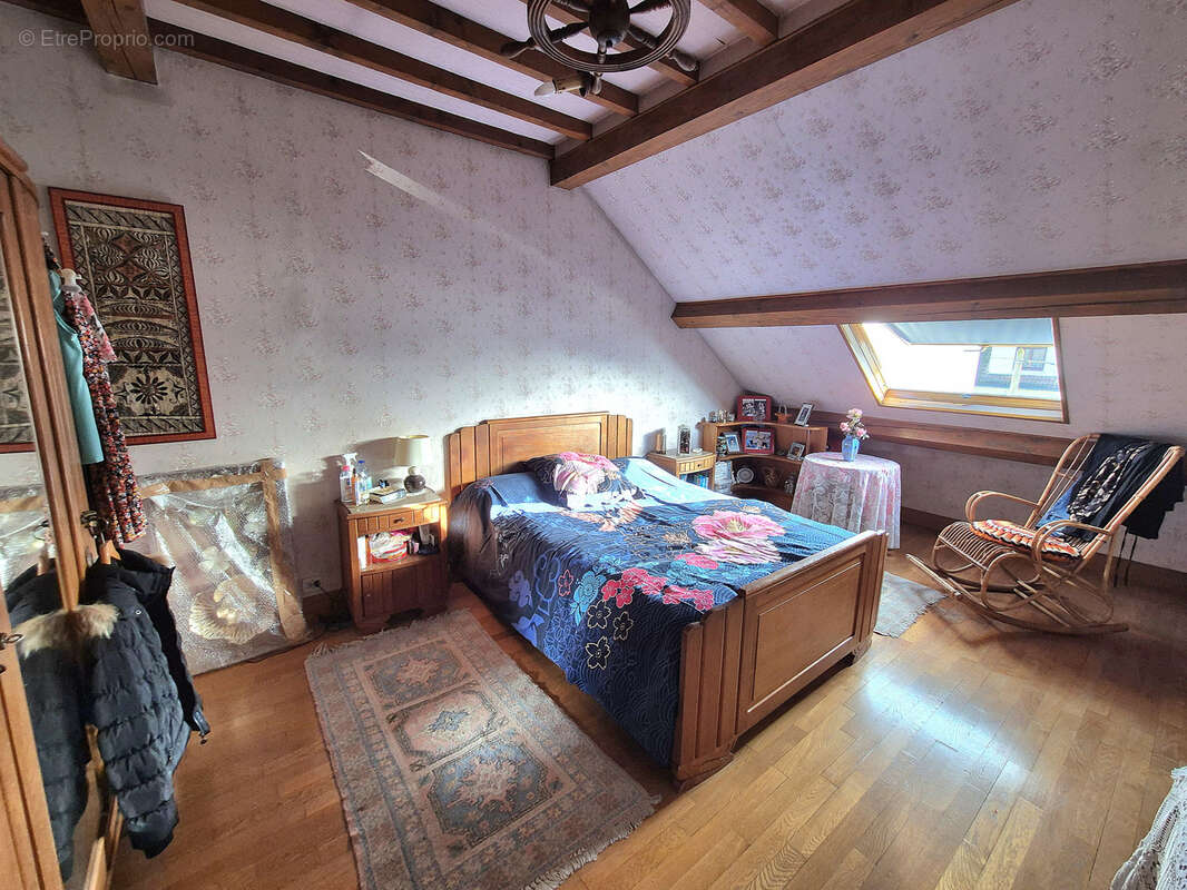 Maison 6 pièces avec dépendance - photo 16
