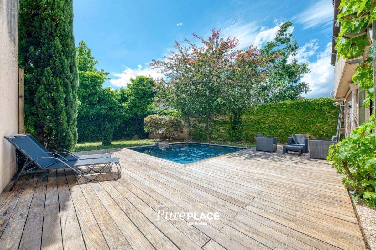 Appartement à LYON-8E