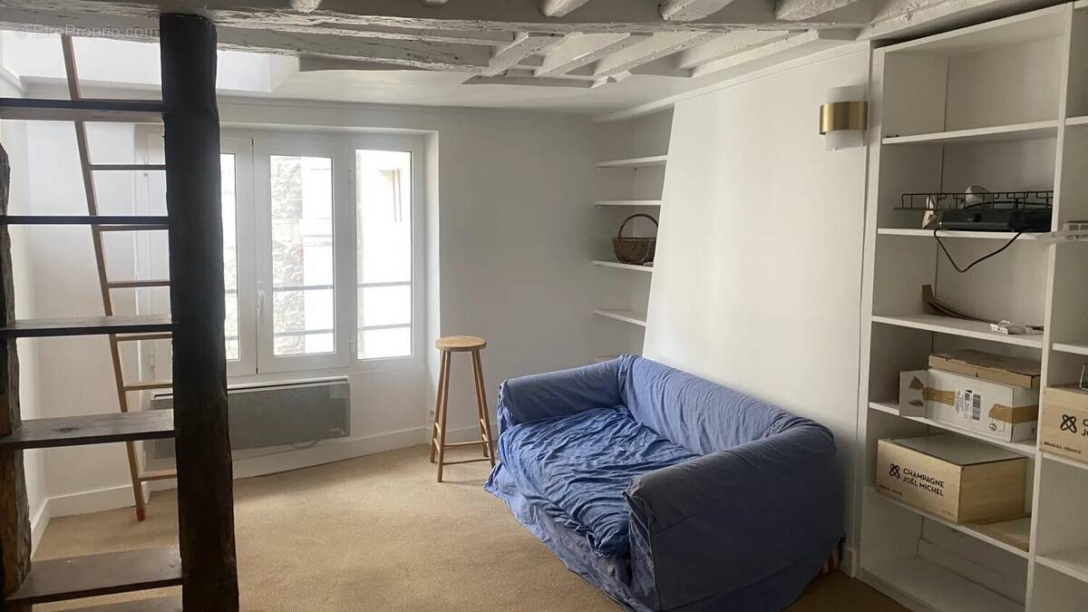 Appartement à PARIS-4E