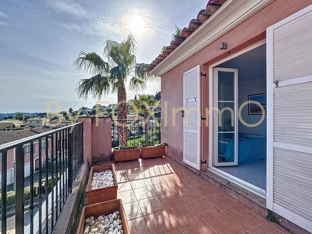 Appartement à VILLENEUVE-LOUBET