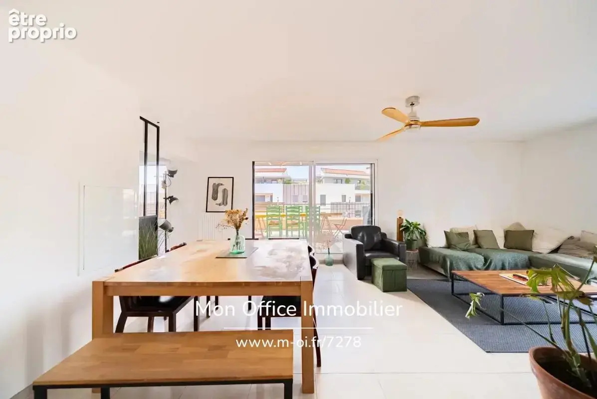 Référence : 7278-TLE - Aix en Provence - Bel Appartement 5 pièces - Terrasse - Vue Sainte victoire - 2 Stationnements - Ascenseu - photo 11
