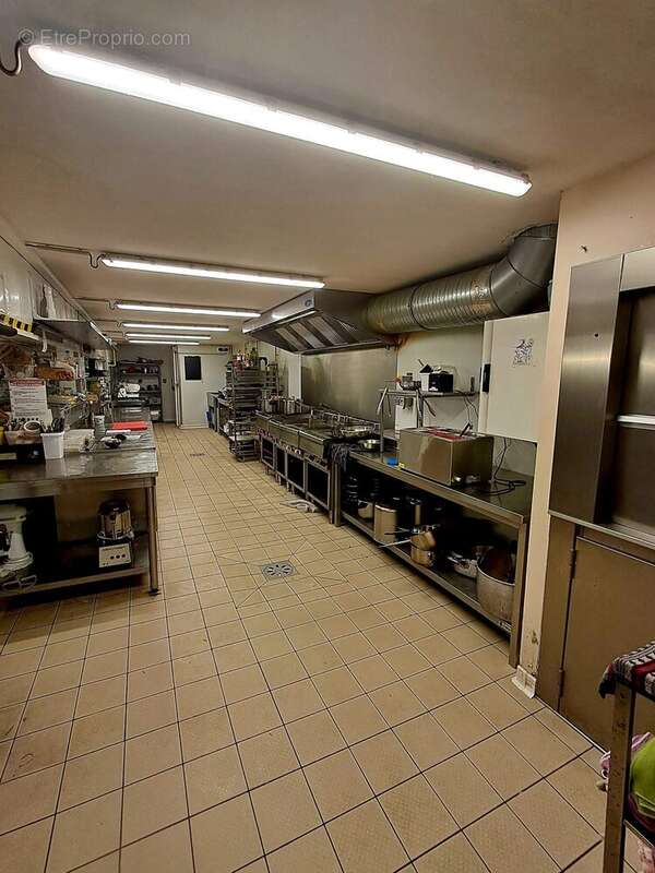 570 m² à Pessac-Sur-Dordogne  - photo 4