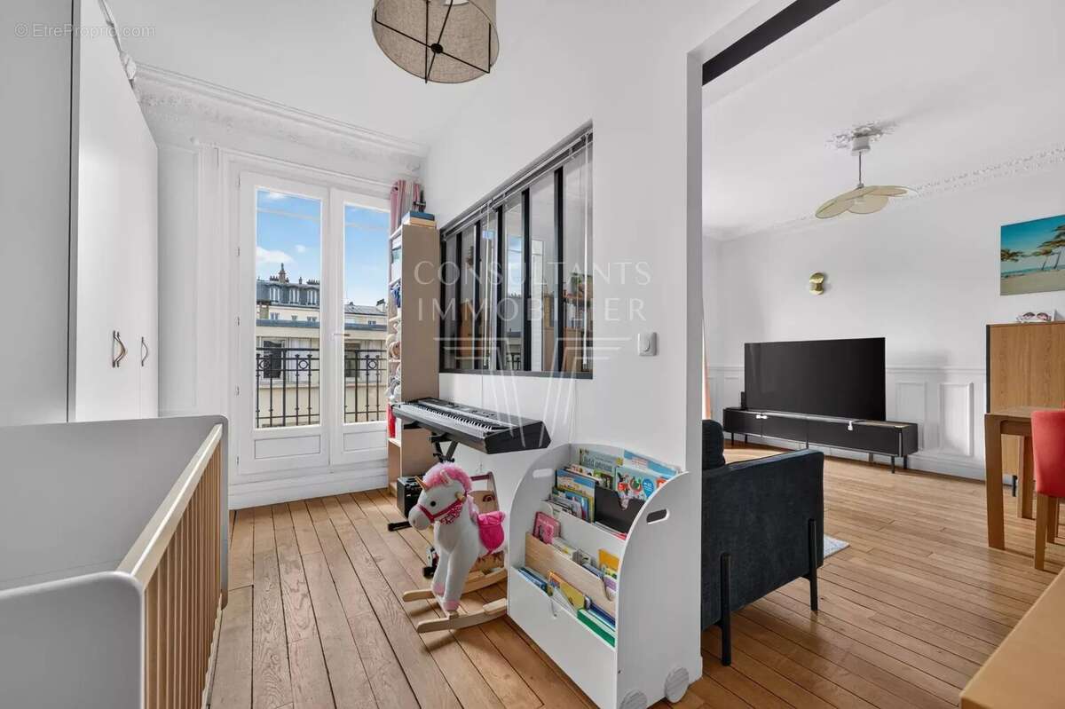 Appartement à LEVALLOIS-PERRET