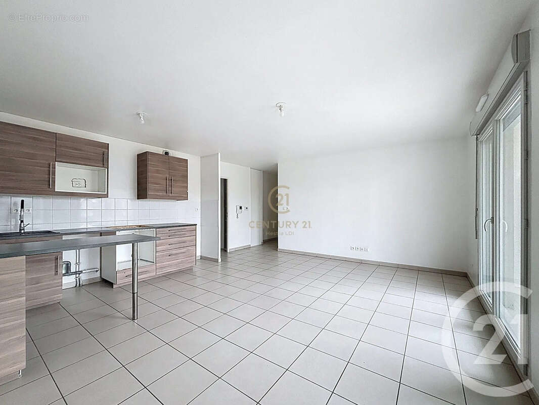 Appartement à DECINES-CHARPIEU