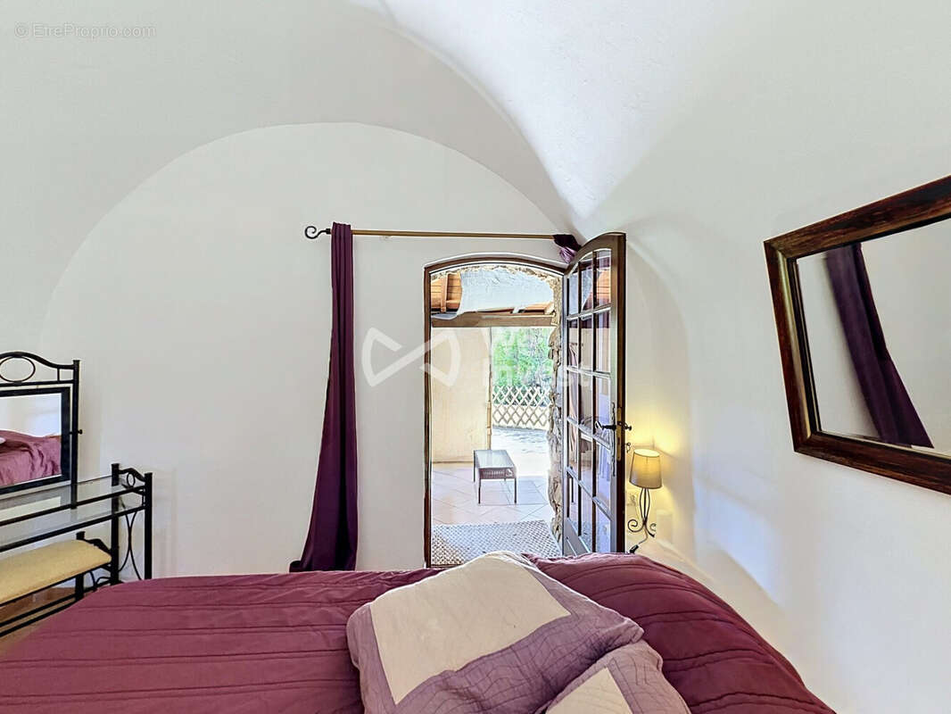Maison 443 m² à Calvi  - photo 9