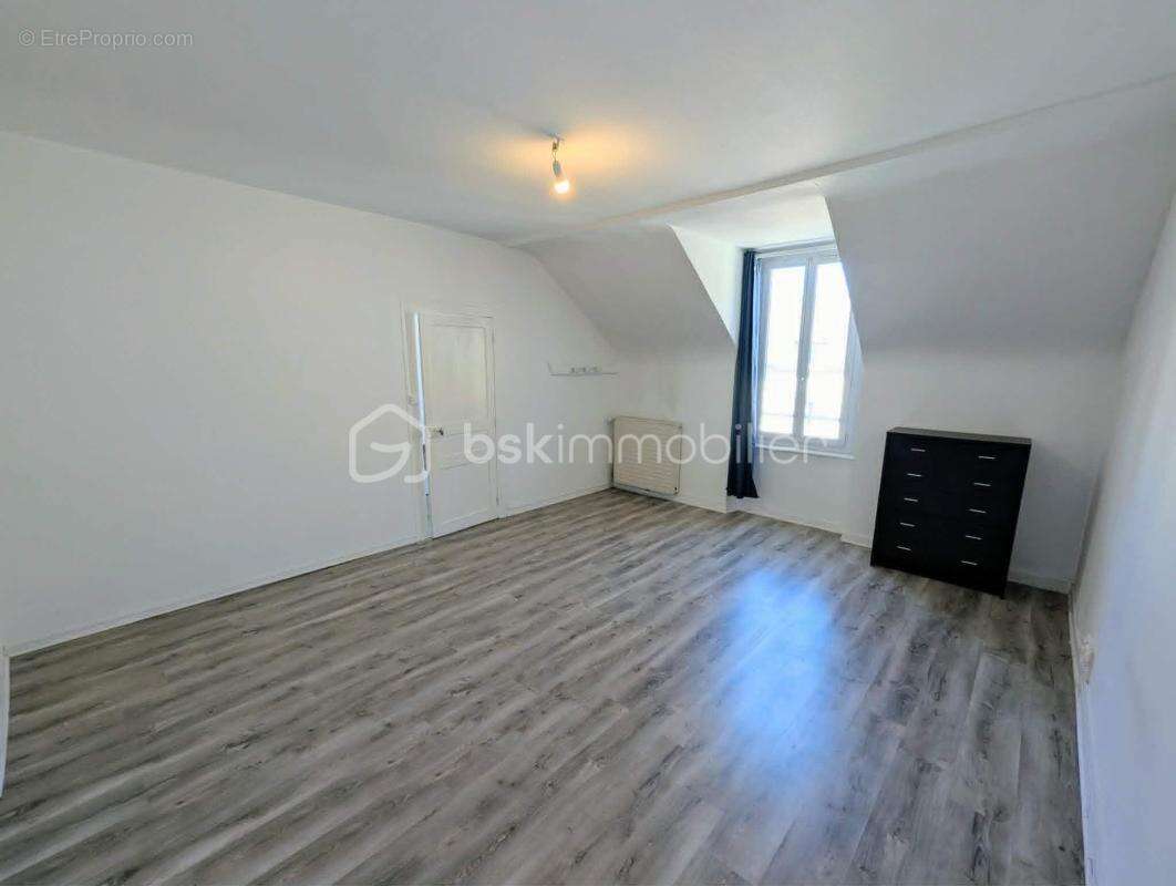 Appartement à FOUGERES