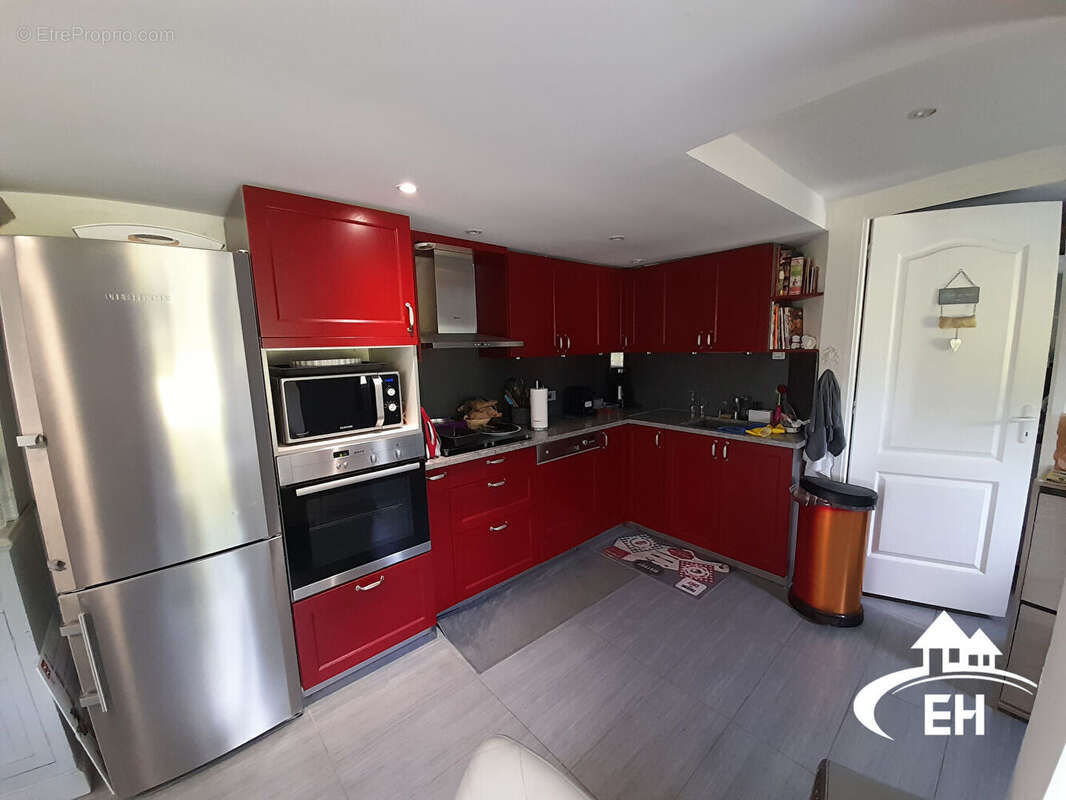 A vendre - maison de 72 m² - terrain de 2880 m² - photo 3