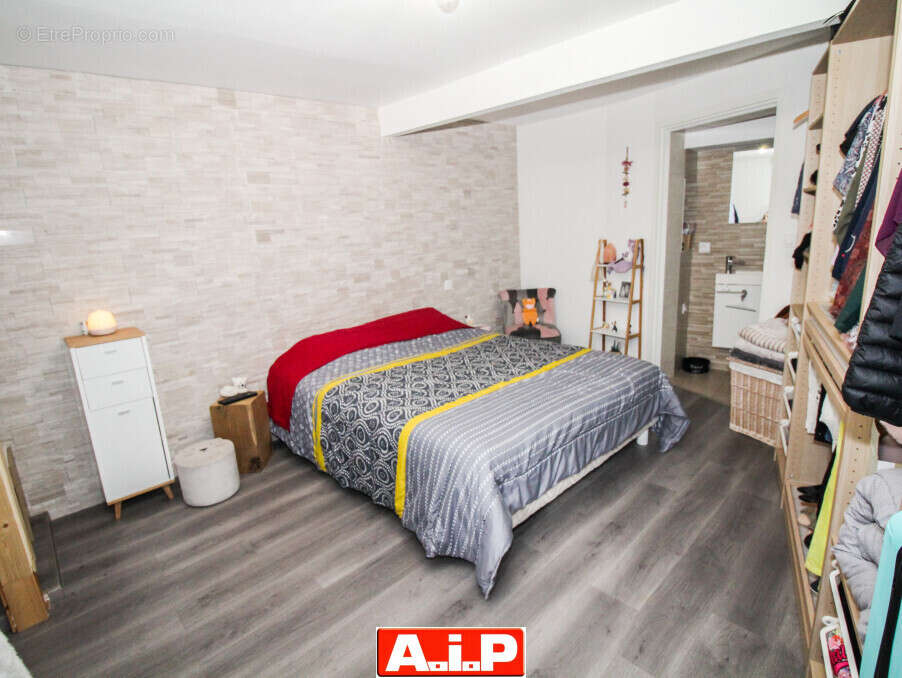 Maison à SAINT-AMAND-SUR-SEVRE