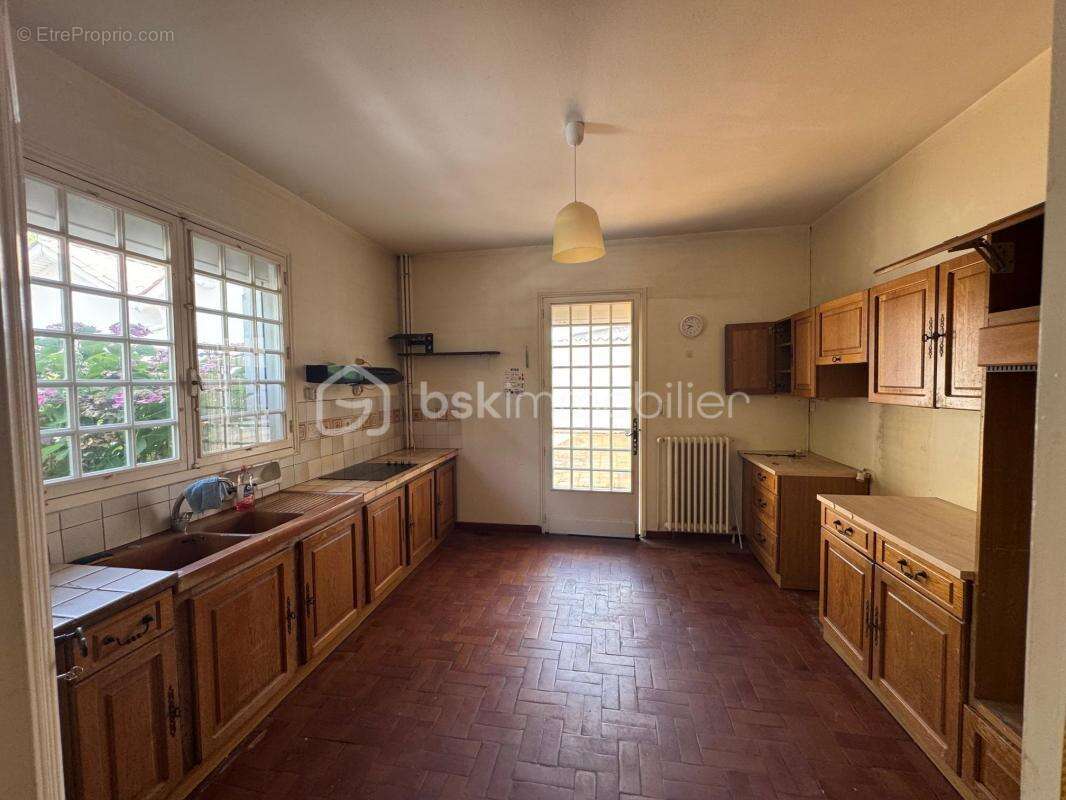 Maison à SAINT-SEURIN-SUR-L&#039;ISLE