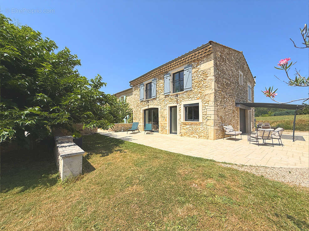 Maison à MONTBOUCHER-SUR-JABRON