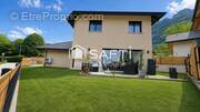 Photo 1 - Maison à DRUMETTAZ-CLARAFOND