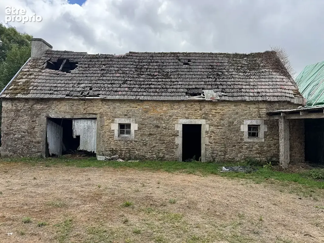Rare ? Ensemble en pierre à rénover, cour fermée, terrain de 2500 m² - photo 12