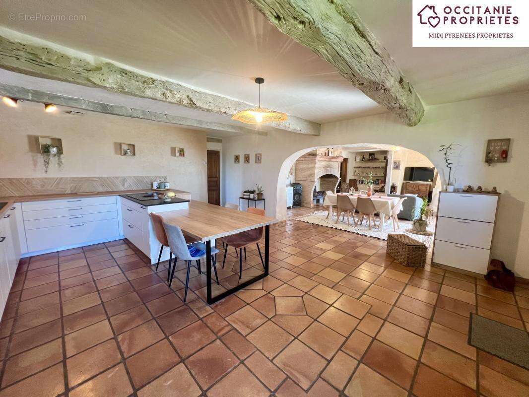 Maison à LEZAT-SUR-LEZE