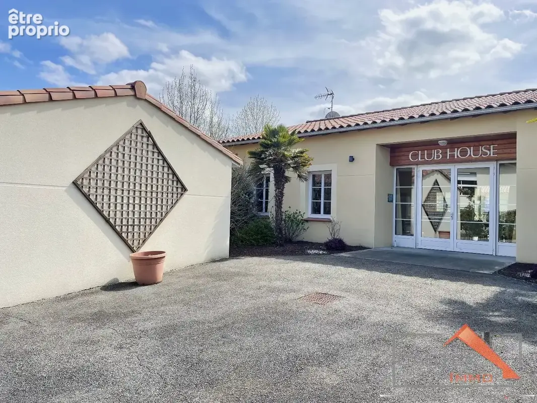 Villa T3 de plain-pied aux Sénioriales  Garage, terrasse et parking - photo 13
