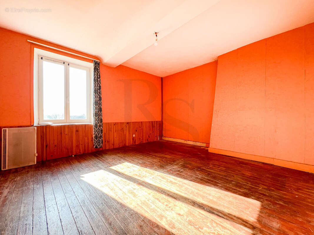 Maison à BELLOU-EN-HOULME