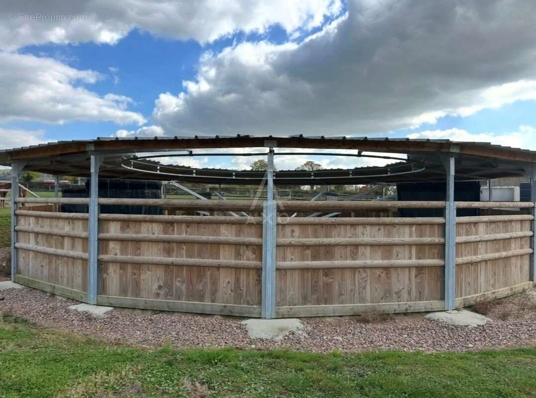 Maison à CREVECOEUR-EN-AUGE