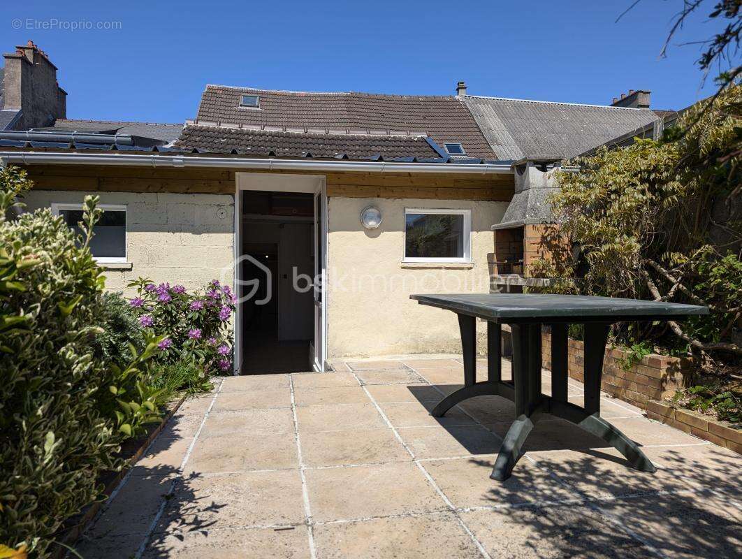 Appartement à EQUEURDREVILLE-HAINNEVILLE