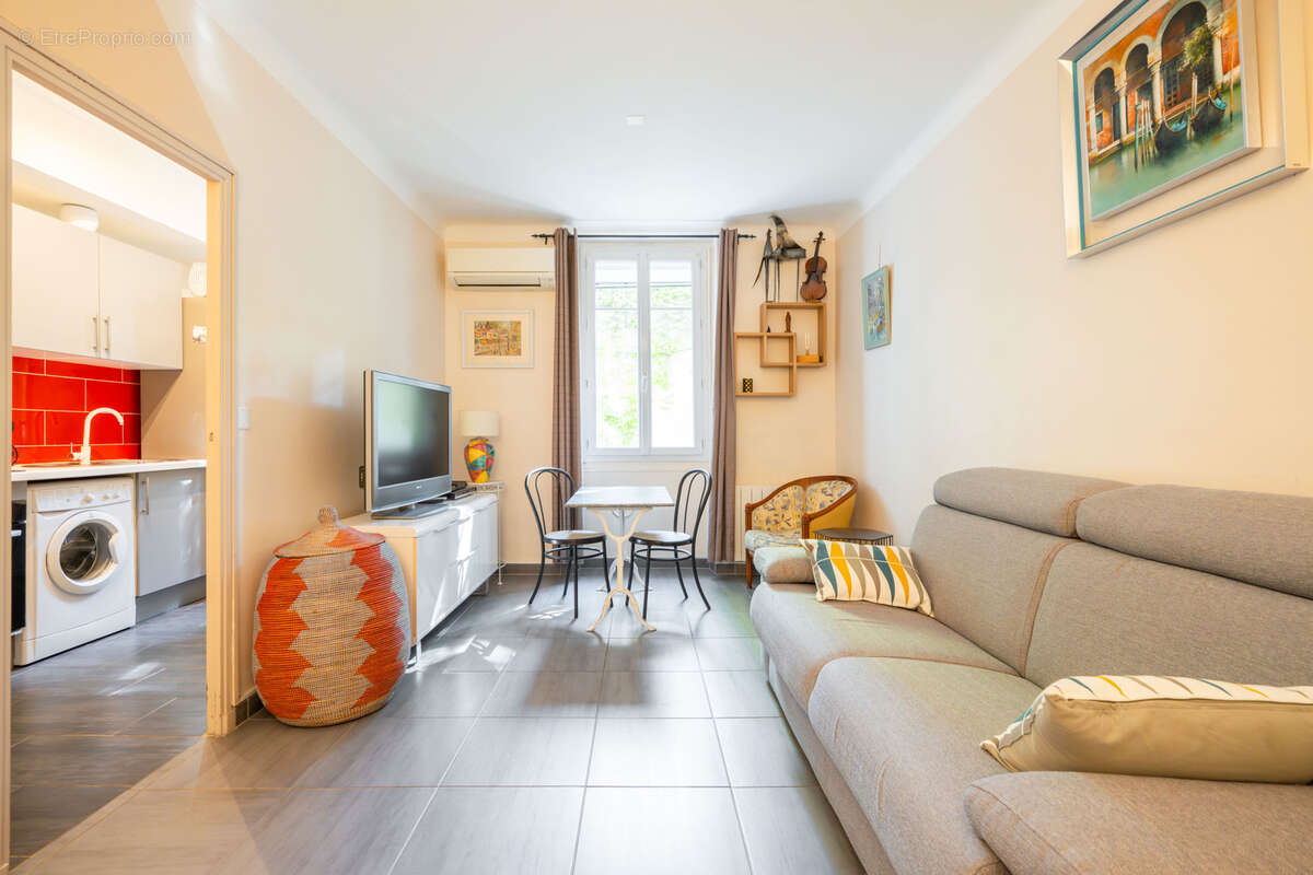 Appartement à MARSEILLE-6E