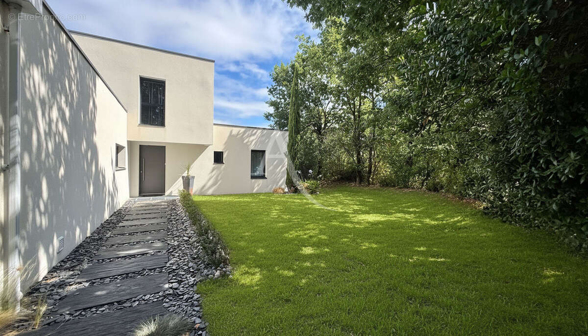La roche sur yon maison a vendre - photo 9