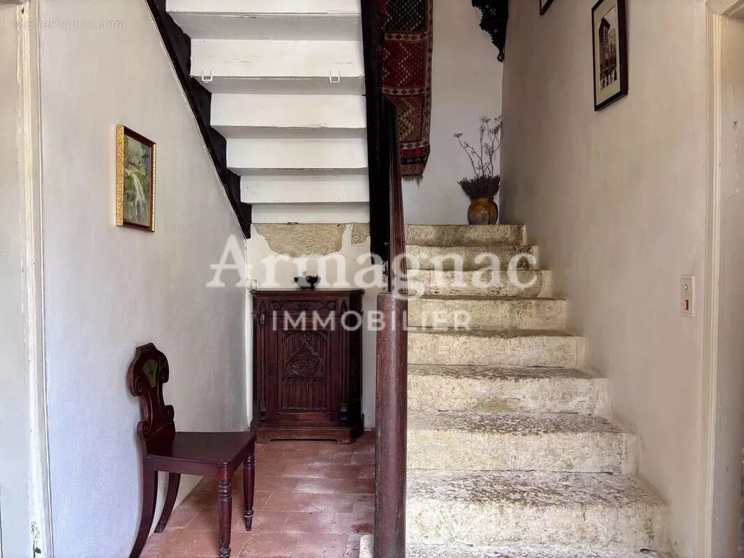 Maison de village en pierre - photo 3