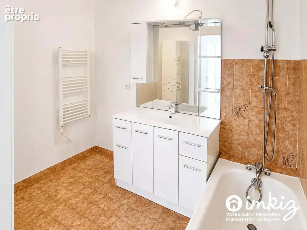 Montchat, 93m², annexes rares : garage + cave 25m² - photo 11