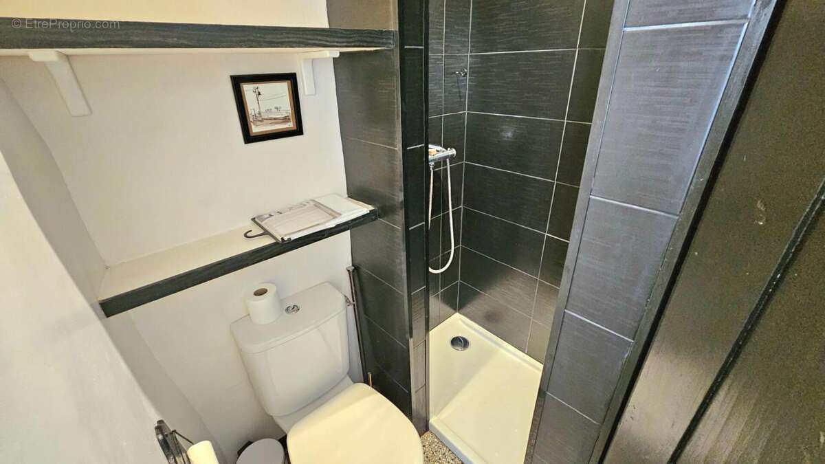 Studio avec caves au coeur du village de Claviers ? Idéal investissement ou pied-à-terre - photo 5