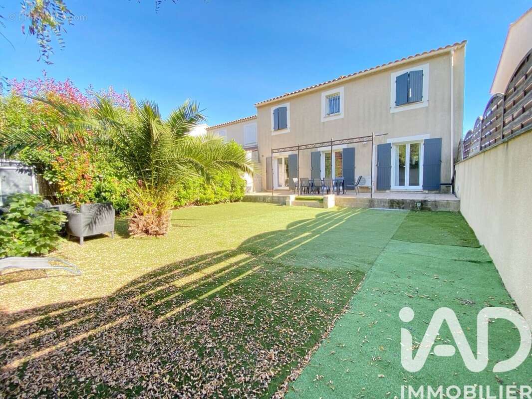 Photo 2 - Maison à SORGUES