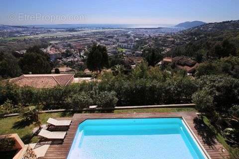 Maison à MANDELIEU-LA-NAPOULE