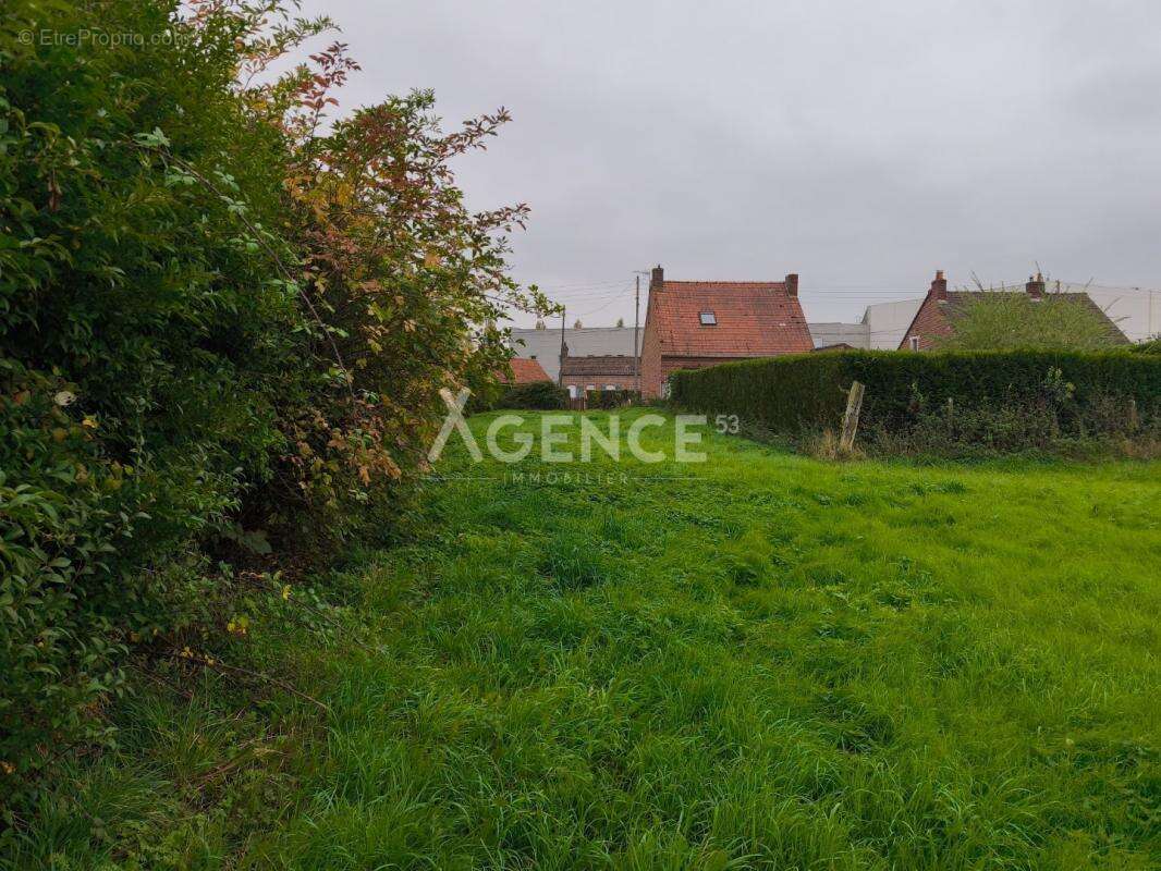 Terrain à AIRE-SUR-LA-LYS