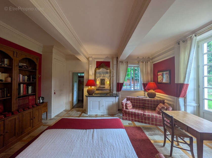 Maison à SAINT-GENIS-LAVAL