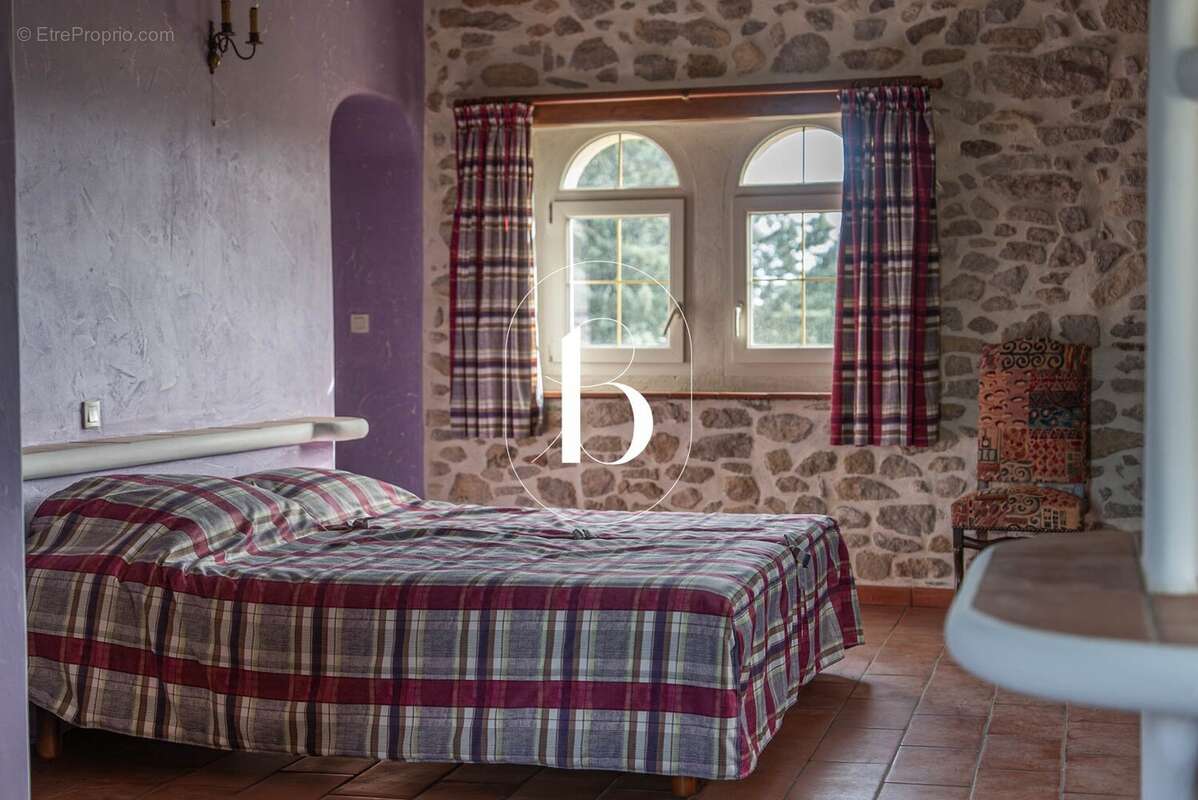 Maison à BARJAC