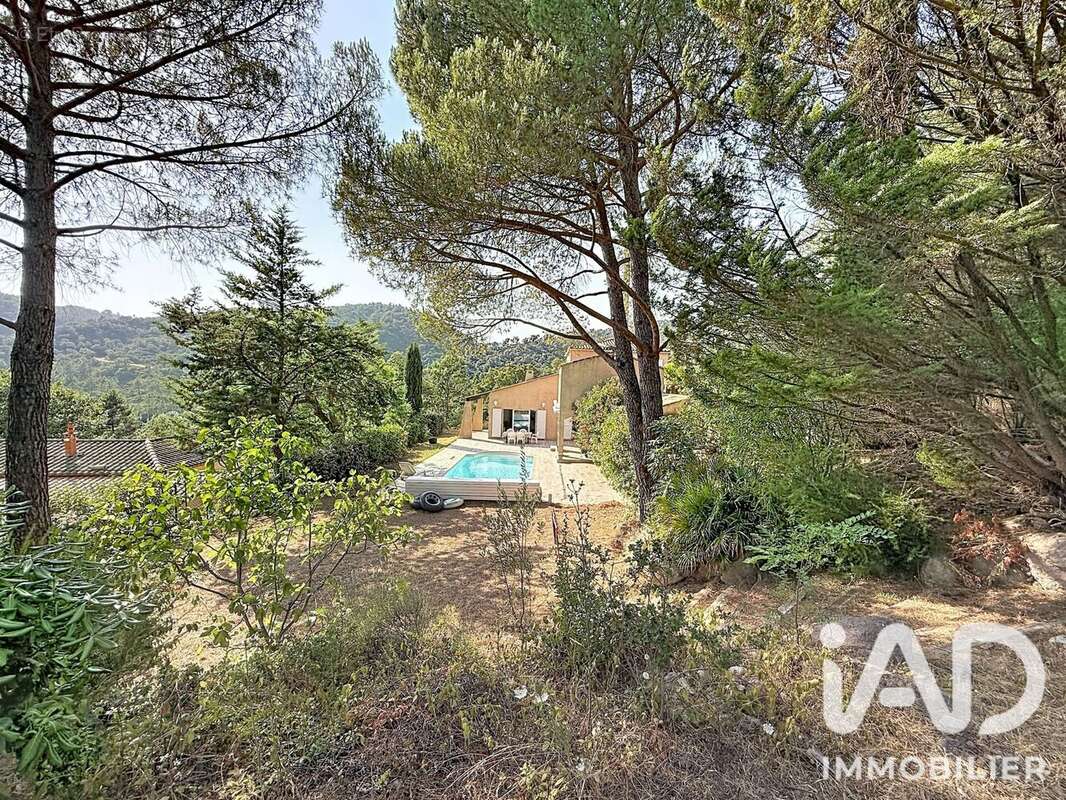 Maison 142 m² à Montauroux  - photo 2