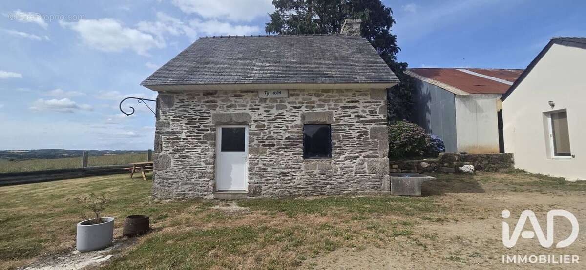 Maison 186 m² à Coray  - photo 2