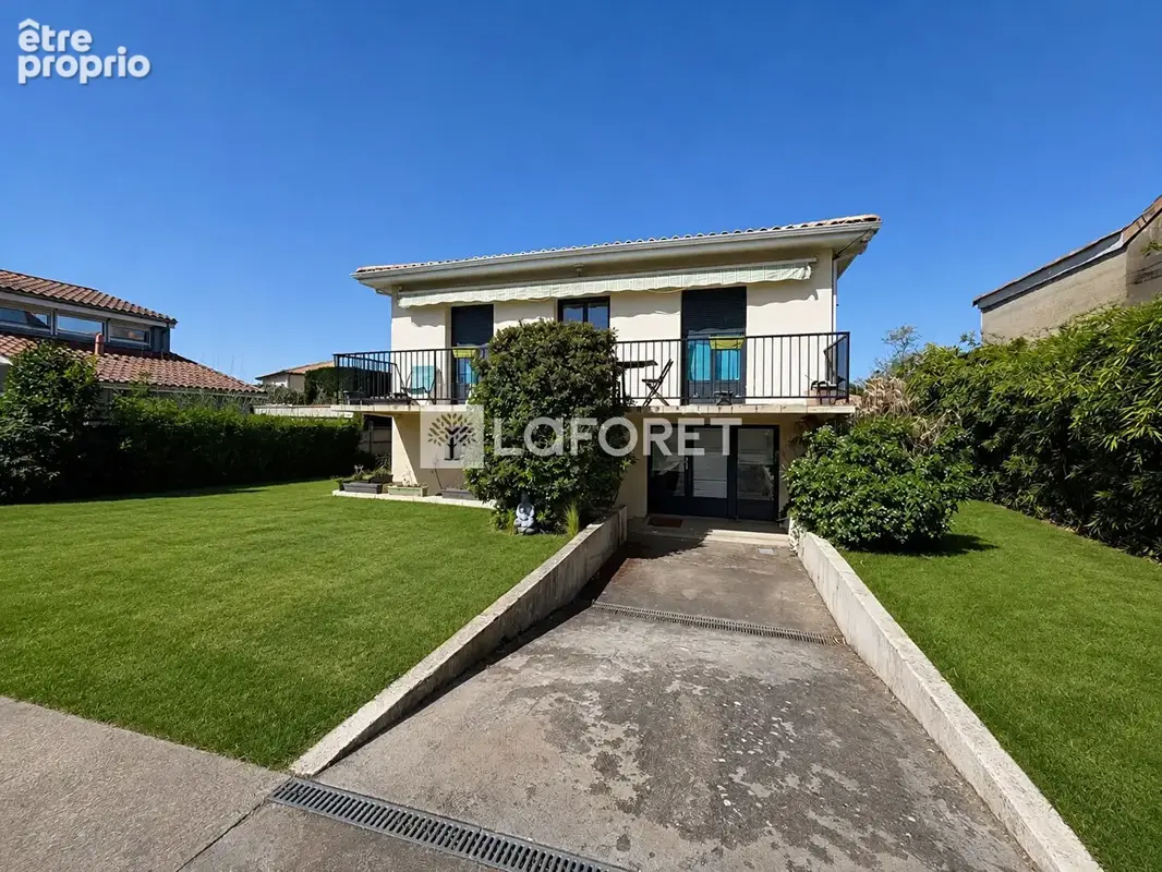 Maison Libourne 215 m² - 5 chambres - photo 10