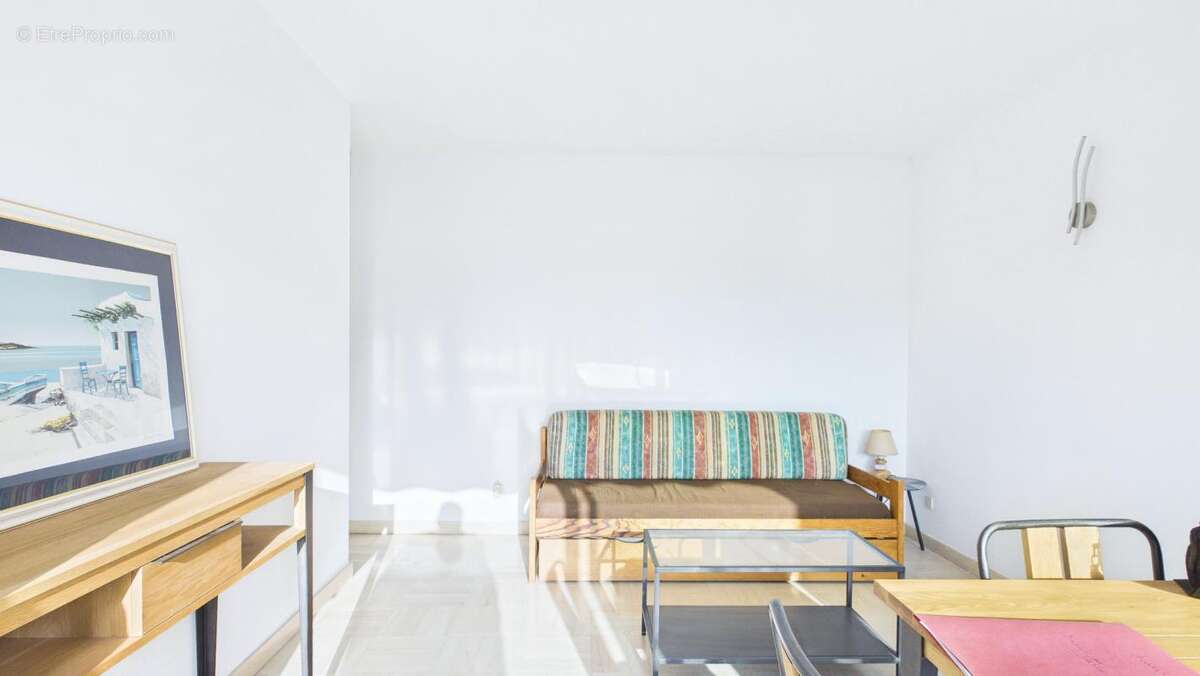 Appartement à CARQUEIRANNE