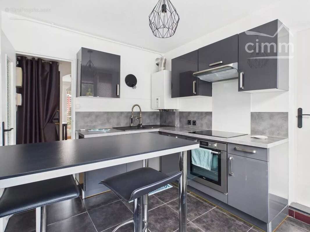 Appartement à SAINT-MARTIN-D'HERES