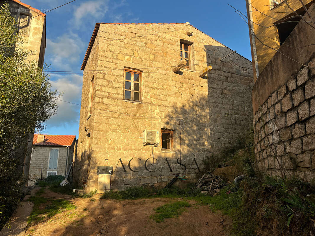 Maison à FIGARI