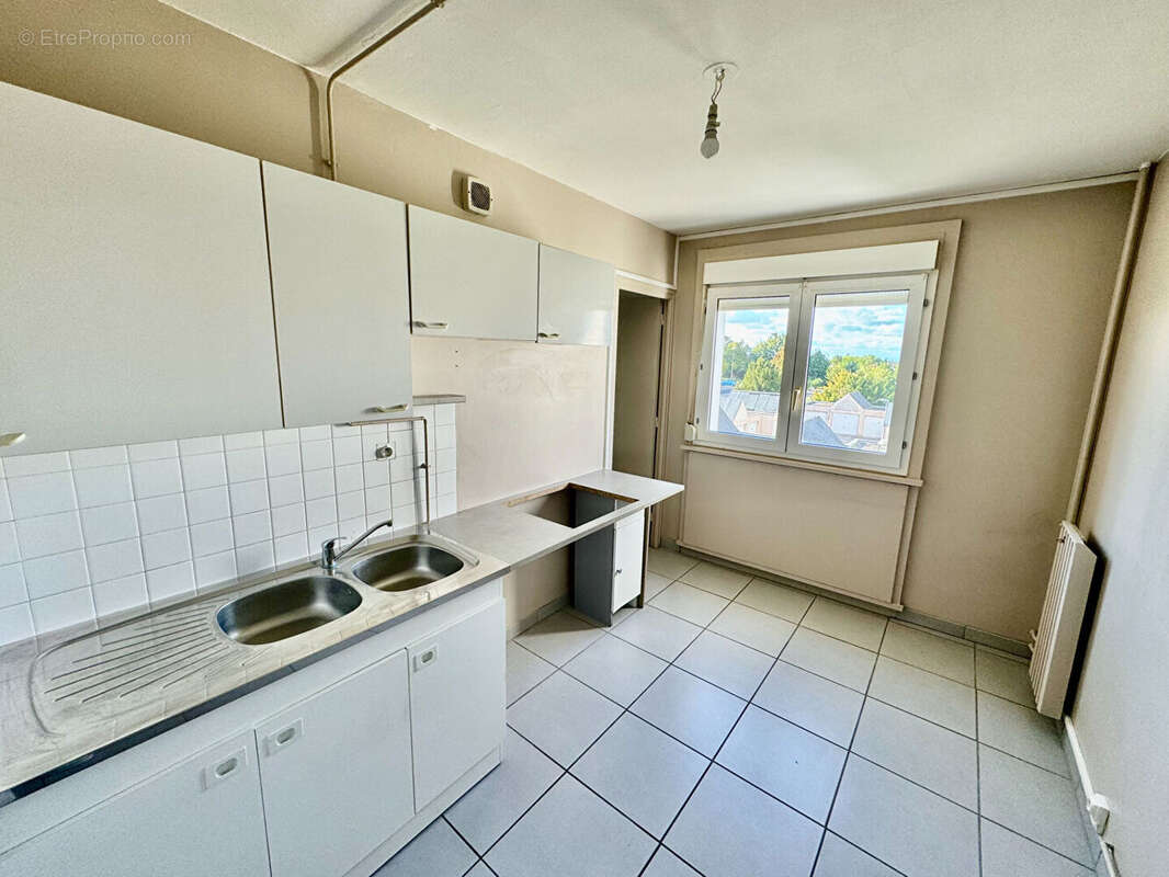 Appartement à LA CHAPELLE-SAINT-LUC